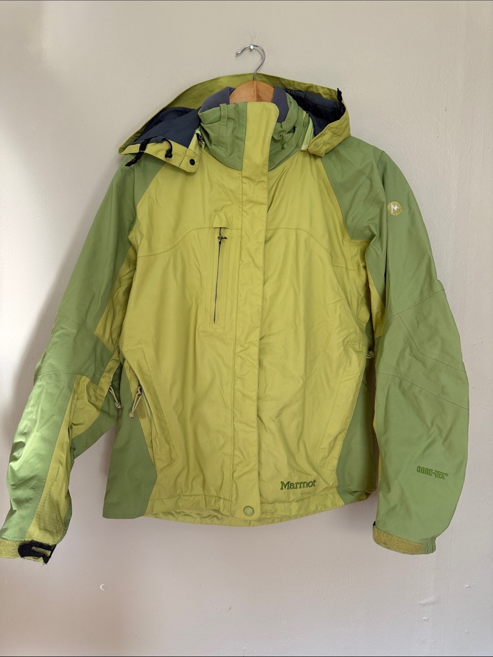 Marmot Two-Tone Green women’s Waterproof Hooded Jacket small